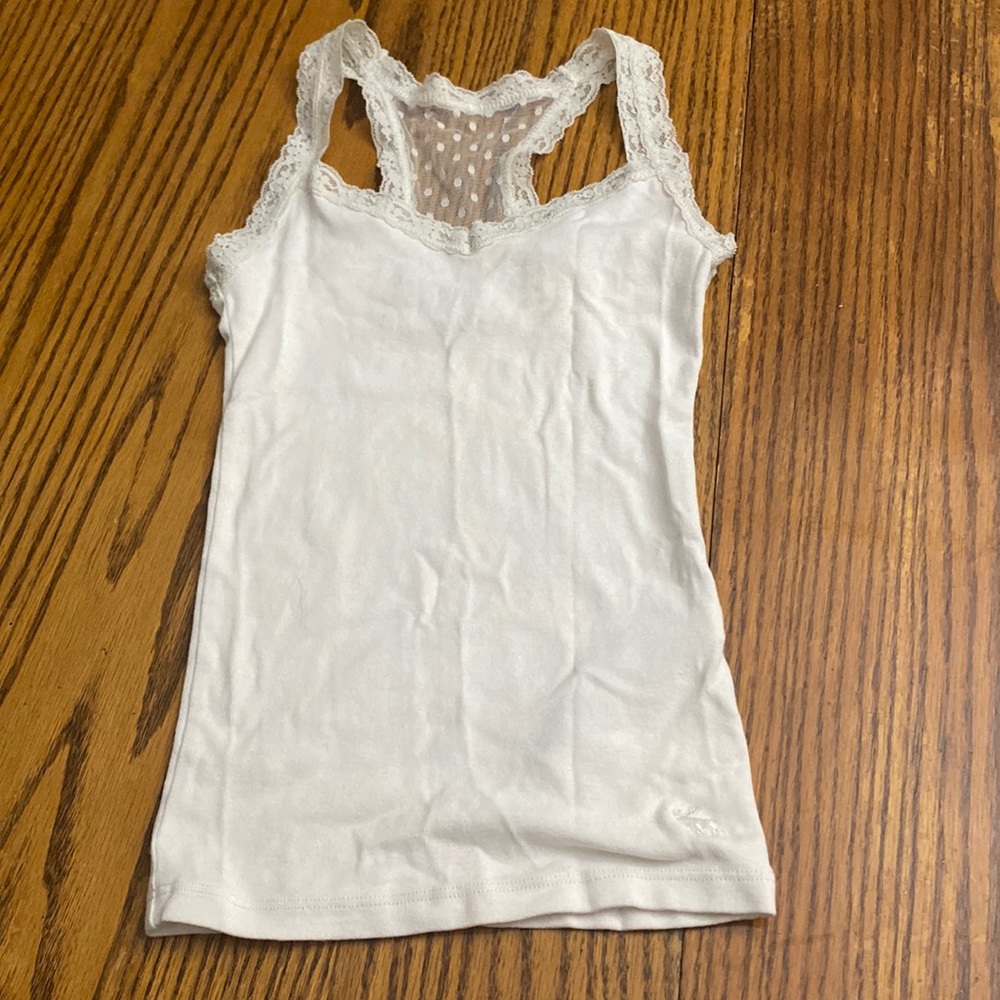 Cute summer lace white tank top!